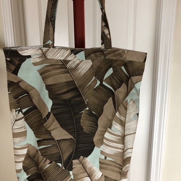 Hawaiian Vintage Material Tote - Picture 2 of 3